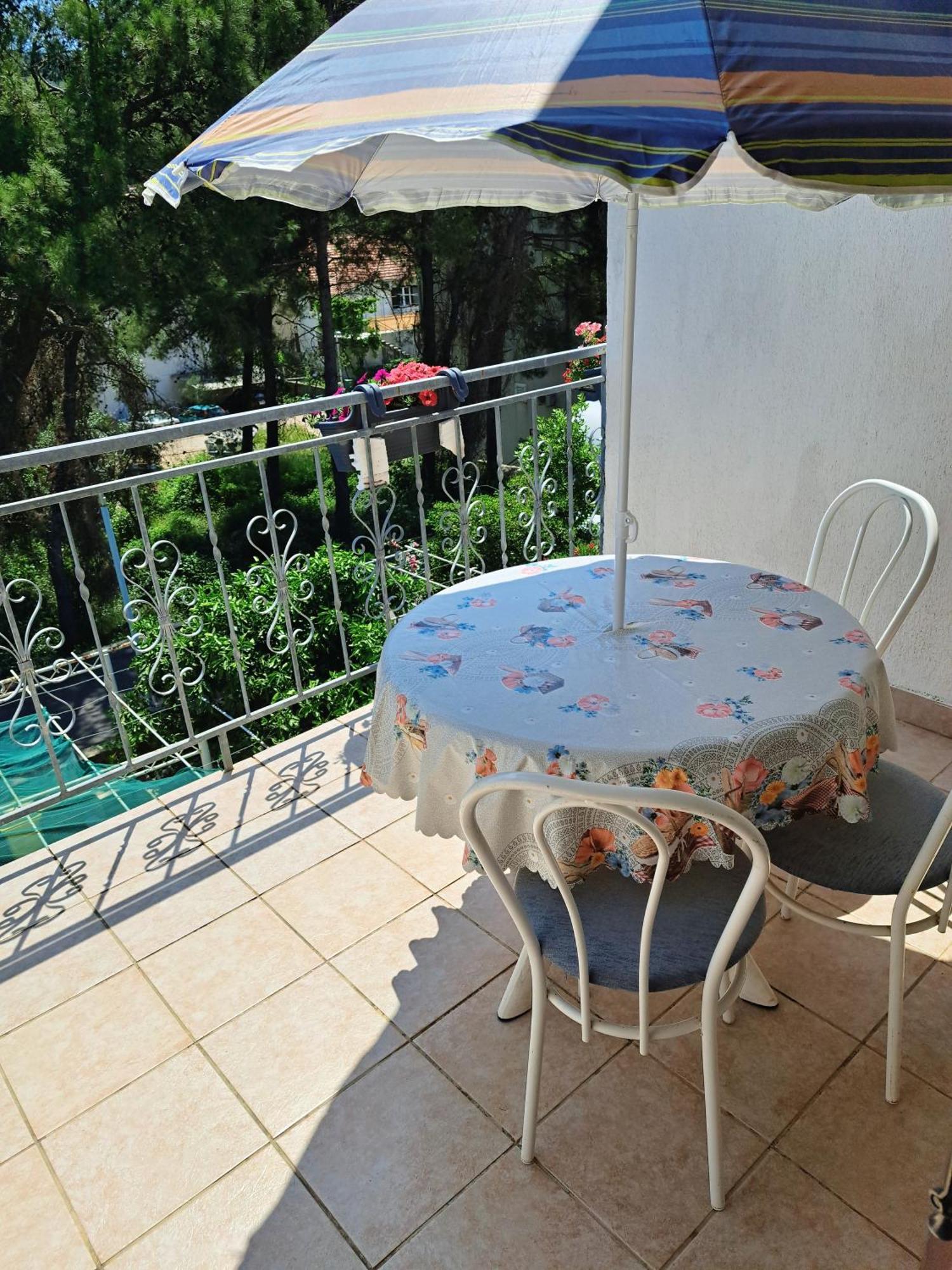 Apartments 1000 Flowers Стари Град Стая снимка